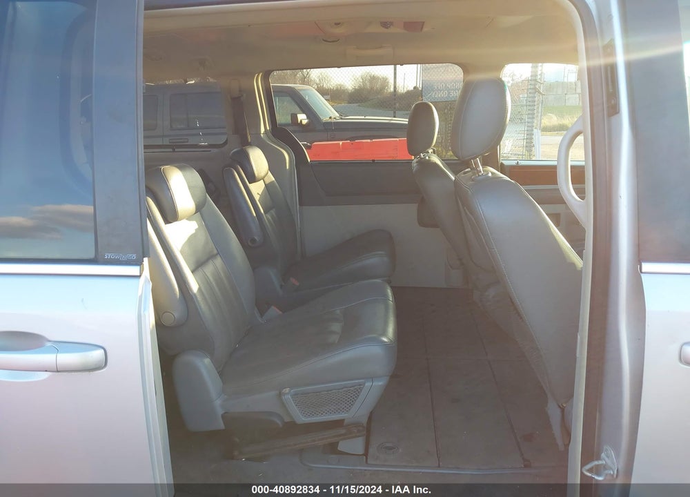 2009 CHRYSLER TOWN & COUNTRY TOURING VIN: 2A8HR54149R524644