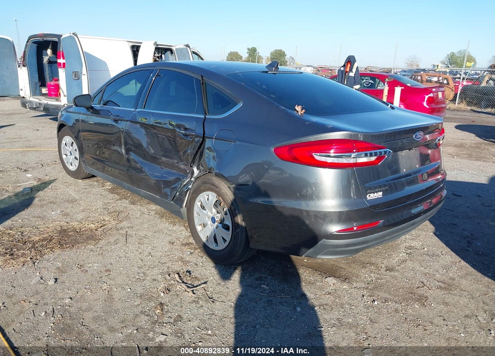 2020 FORD FUSION VIN: 3FA6P0G75LR160832