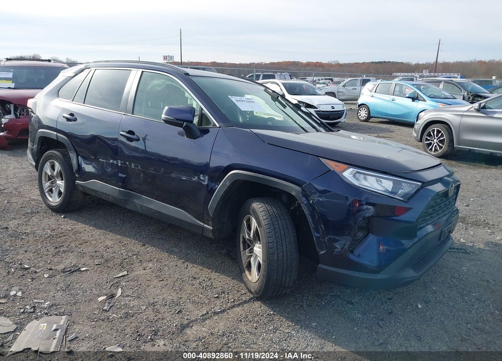 2021 TOYOTA RAV4 XLE VIN: JTMP1RFV5MD077335