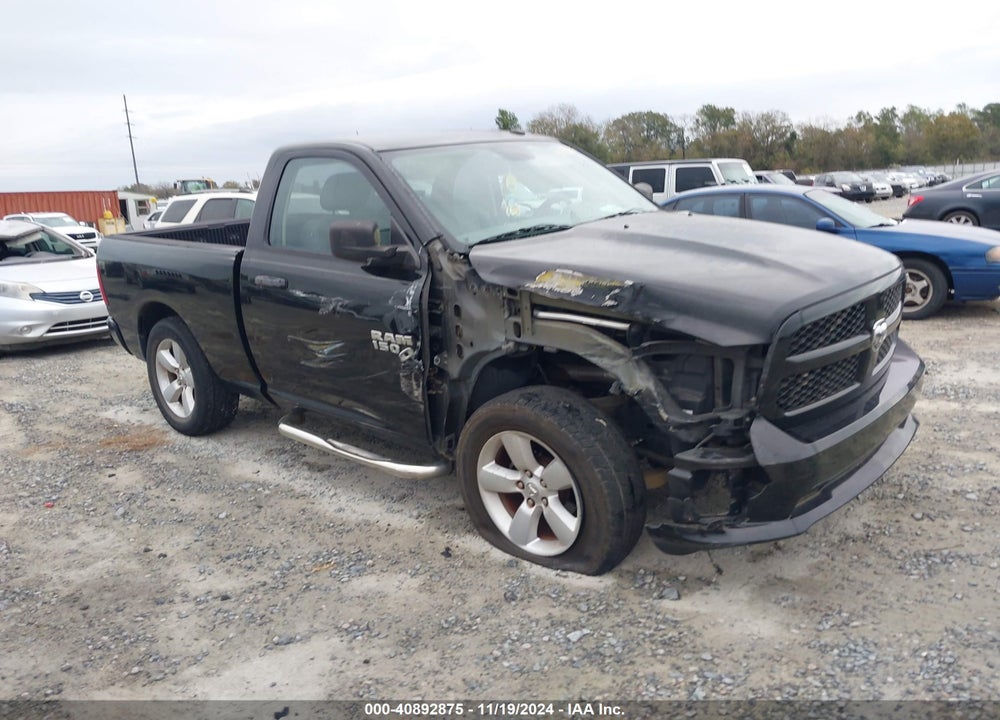 2014 RAM 1500 EXPRESS VIN: 3C6JR6AT1EG141966