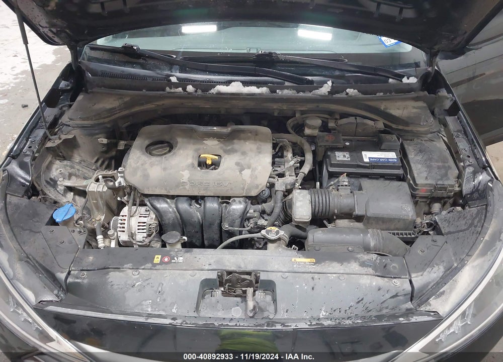 2020 HYUNDAI ELANTRA VIN: 5NPD74LF0LH555834