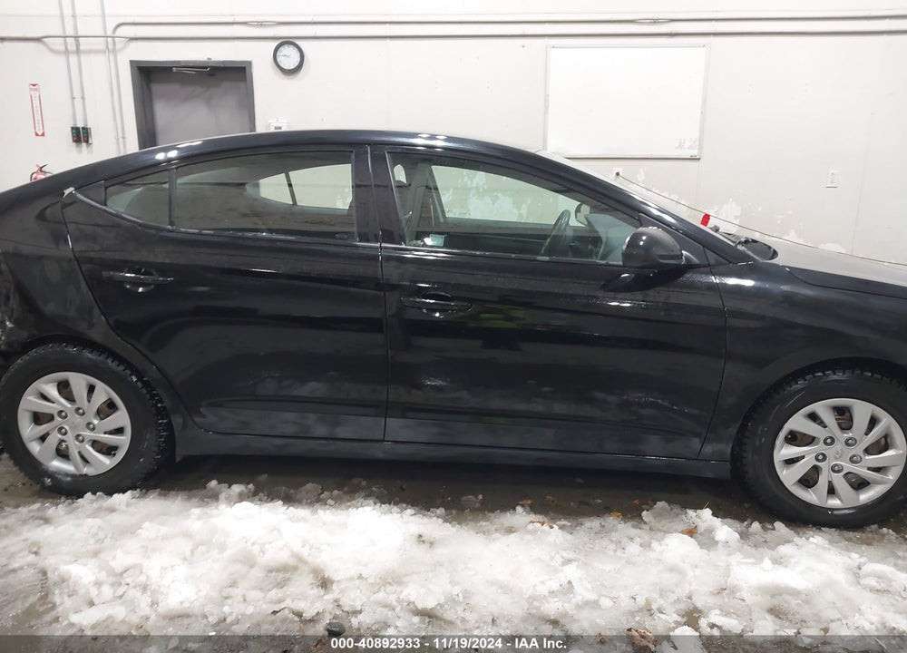 2020 HYUNDAI ELANTRA VIN: 5NPD74LF0LH555834