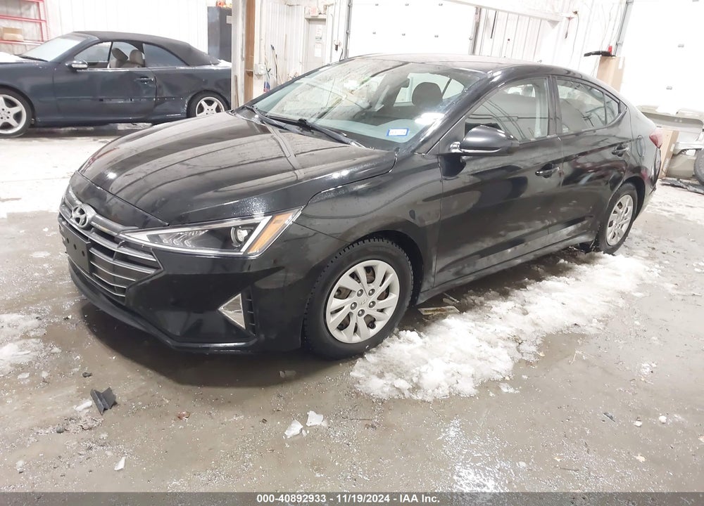 2020 HYUNDAI ELANTRA VIN: 5NPD74LF0LH555834