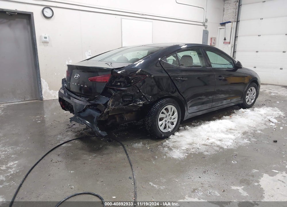 2020 HYUNDAI ELANTRA VIN: 5NPD74LF0LH555834