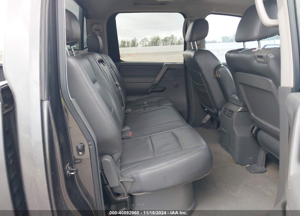 2005 NISSAN TITAN SE VIN: 1N6BA07A25N547038
