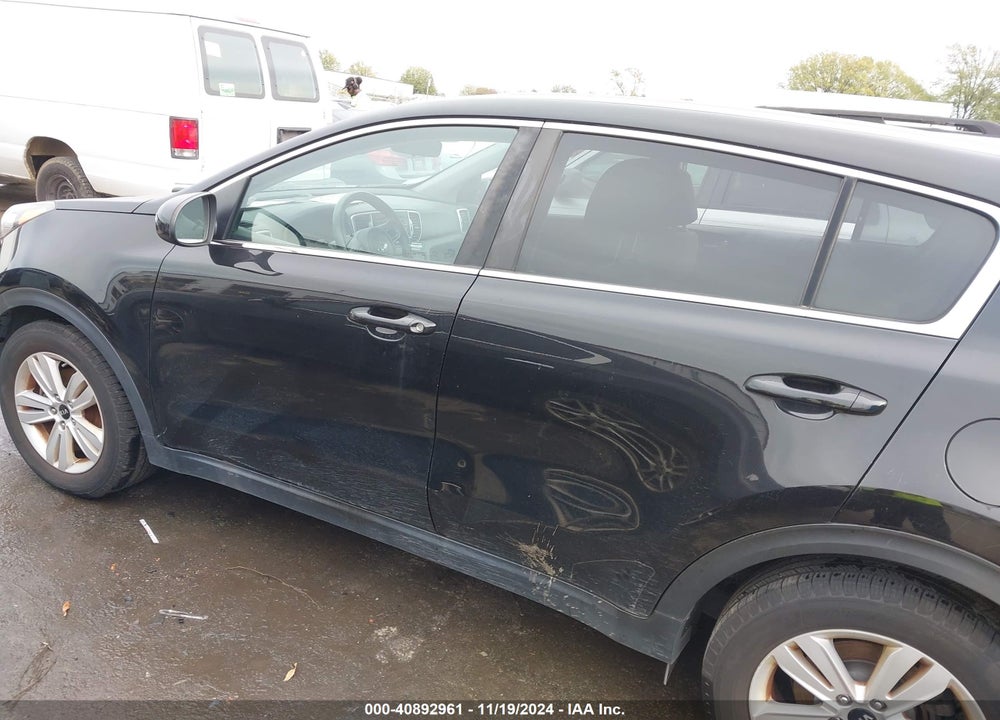 2018 KIA SPORTAGE LX VIN: KNDPM3ACXJ7339385