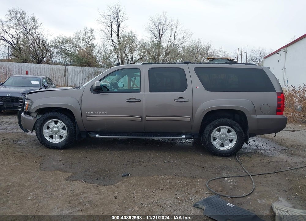 2013 CHEVROLET SUBURBAN 1500 LT VIN: 1GNSKJE78DR326863