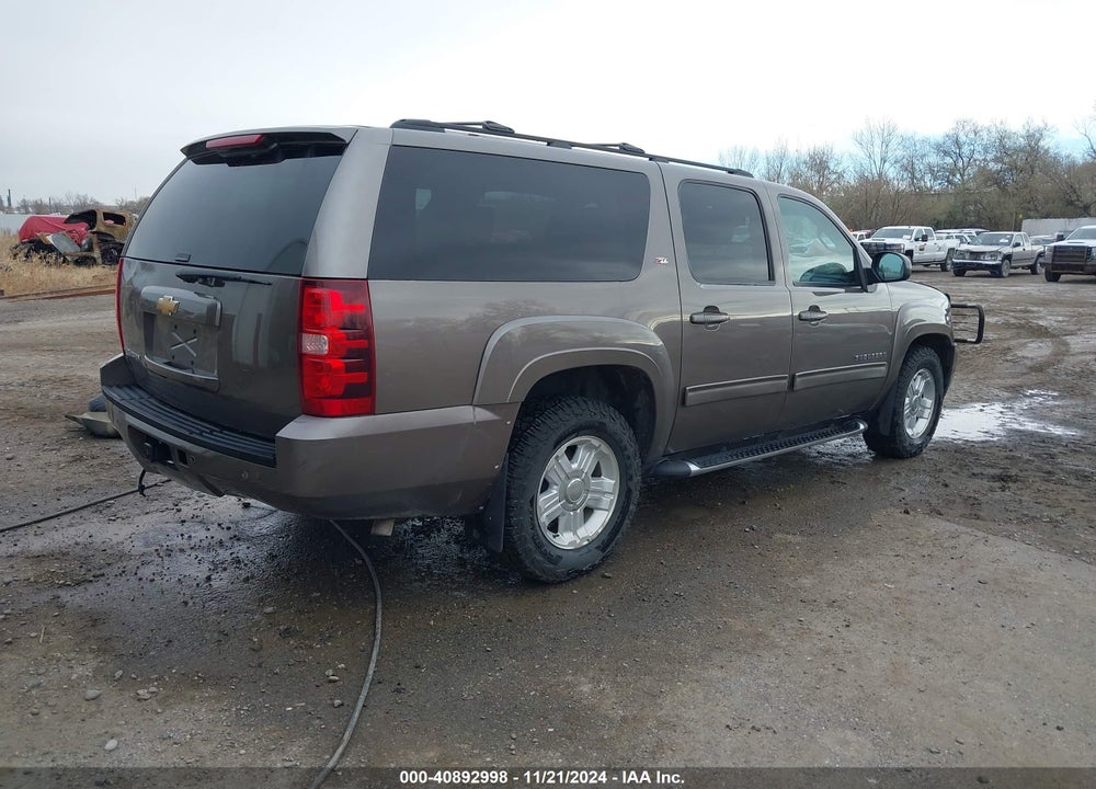 2013 CHEVROLET SUBURBAN 1500 LT VIN: 1GNSKJE78DR326863