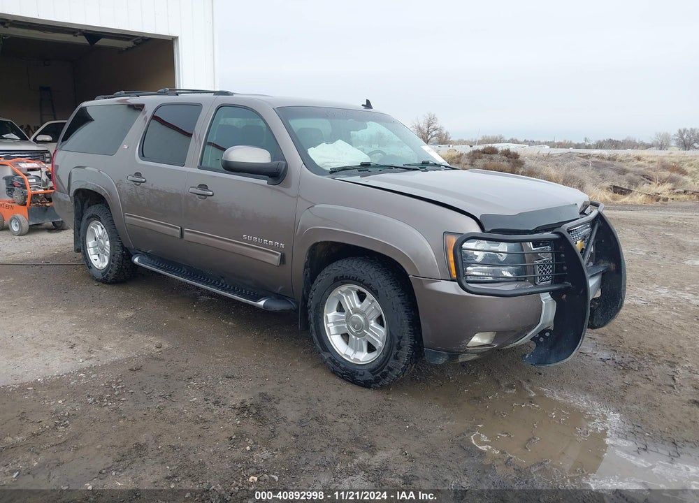 2013 CHEVROLET SUBURBAN 1500 LT VIN: 1GNSKJE78DR326863