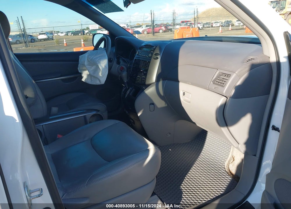 2010 TOYOTA SIENNA LE VIN: 5TDKK4CC5AS336855