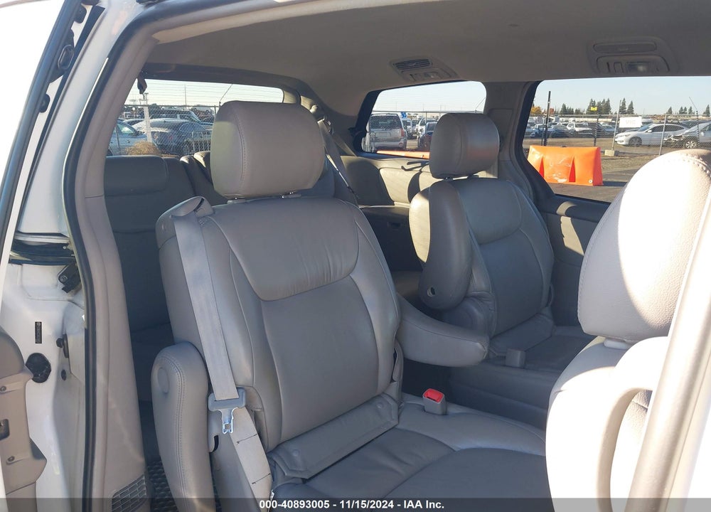 2010 TOYOTA SIENNA LE VIN: 5TDKK4CC5AS336855