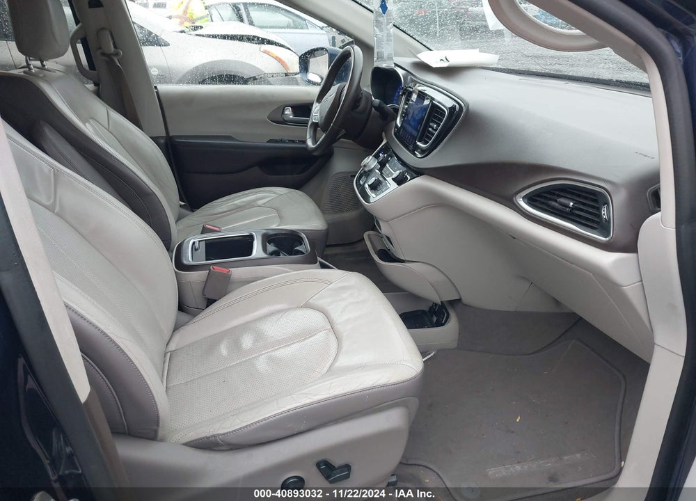 2017 CHRYSLER PACIFICA TOURING L PLUS VIN: 2C4RC1EG7HR614152