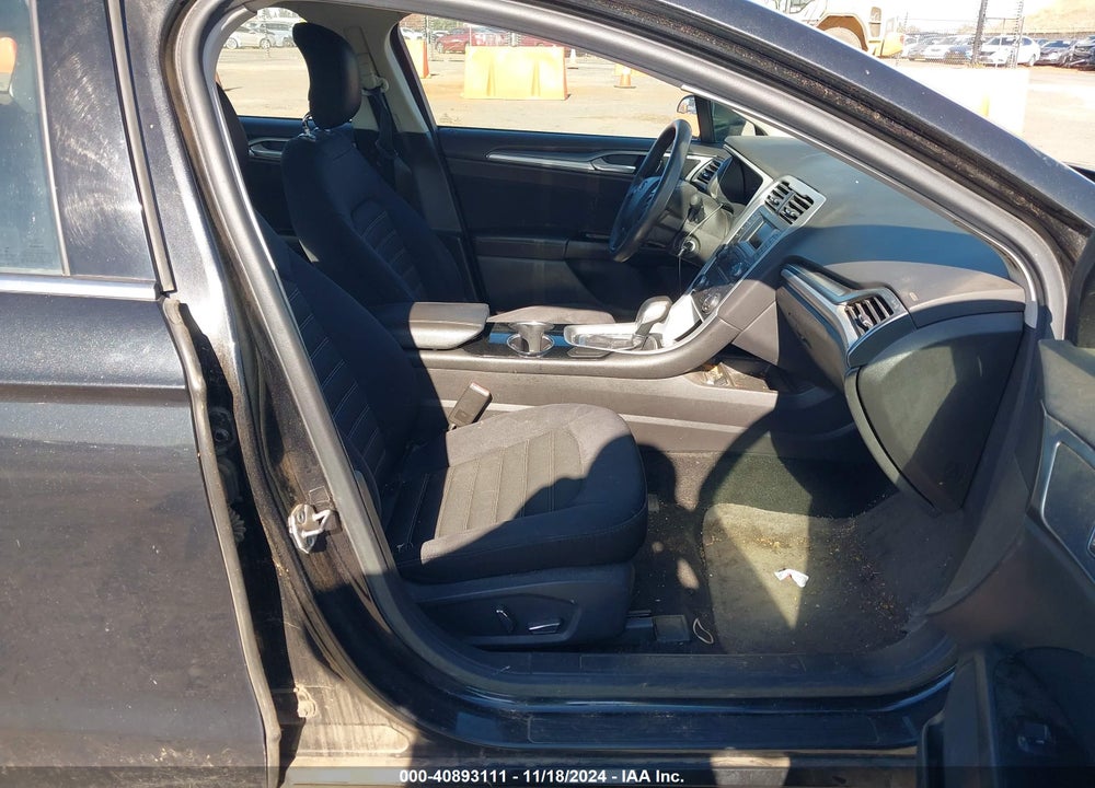 2015 FORD FUSION SE VIN: 3FA6P0H78FR161900