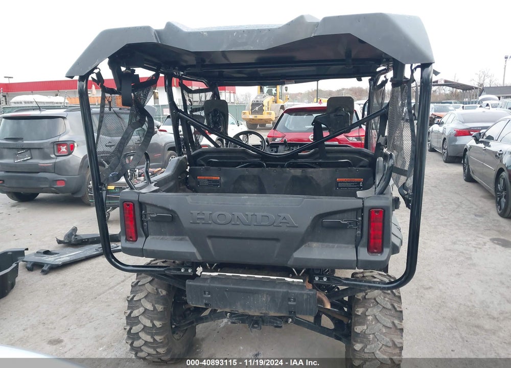 2024 HONDA SXS1000 M5 VIN: 1HFVE0402R4800599