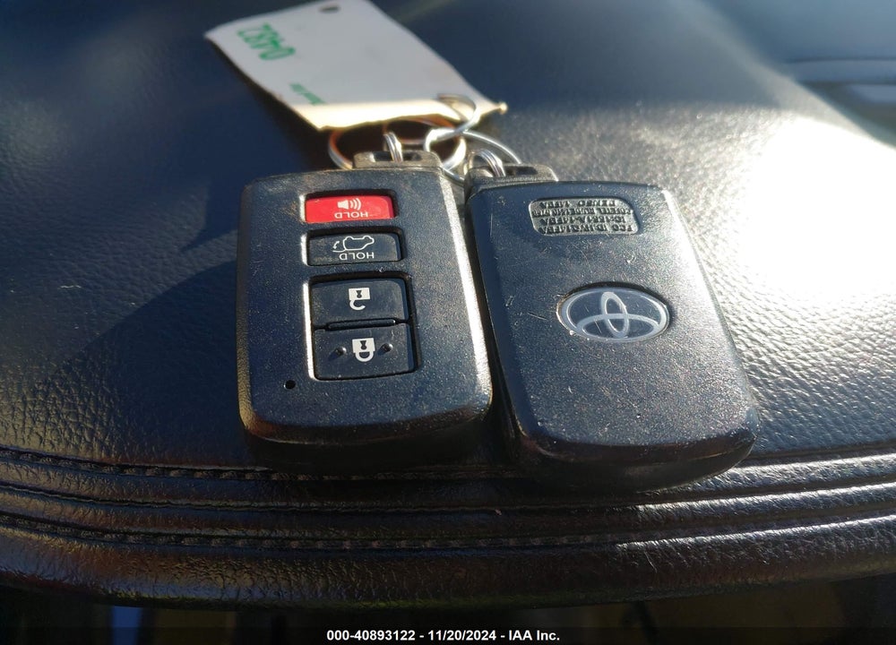 2017 TOYOTA HIGHLANDER HYBRID LIMITED VIN: 5TDDGRFHXHS024152