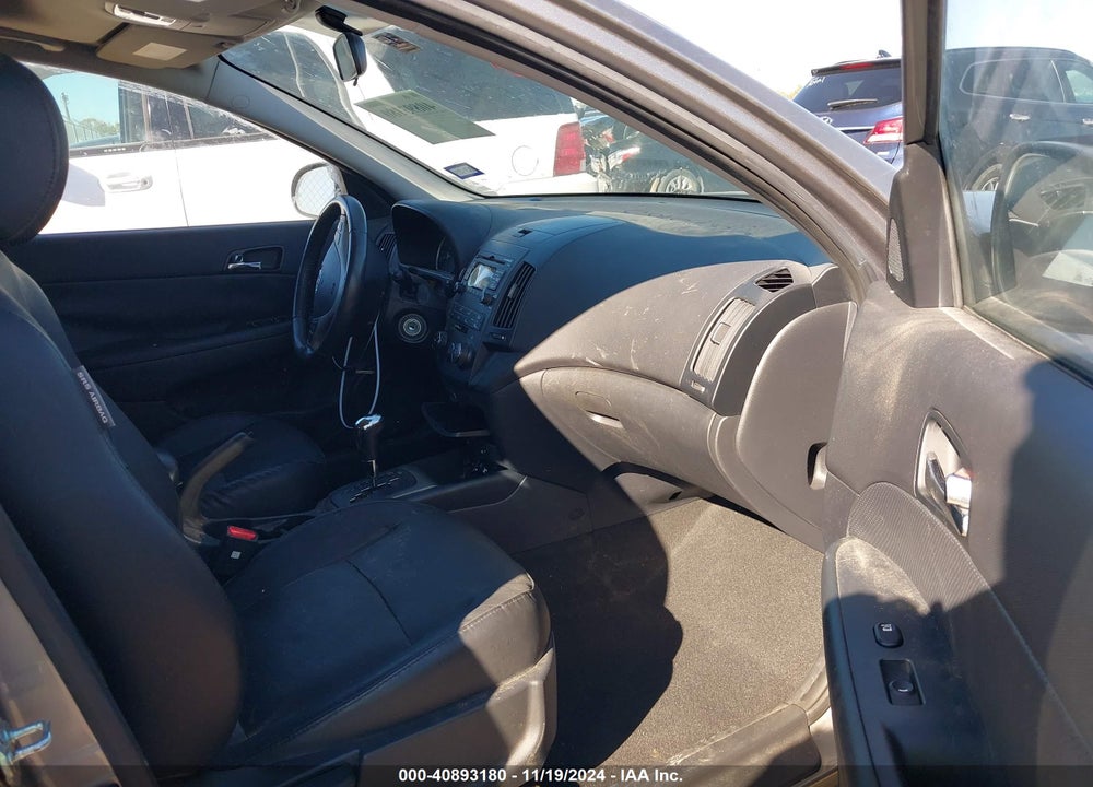 2011 HYUNDAI ELANTRA TOURING SE VIN: KMHDC8AE1BU096911