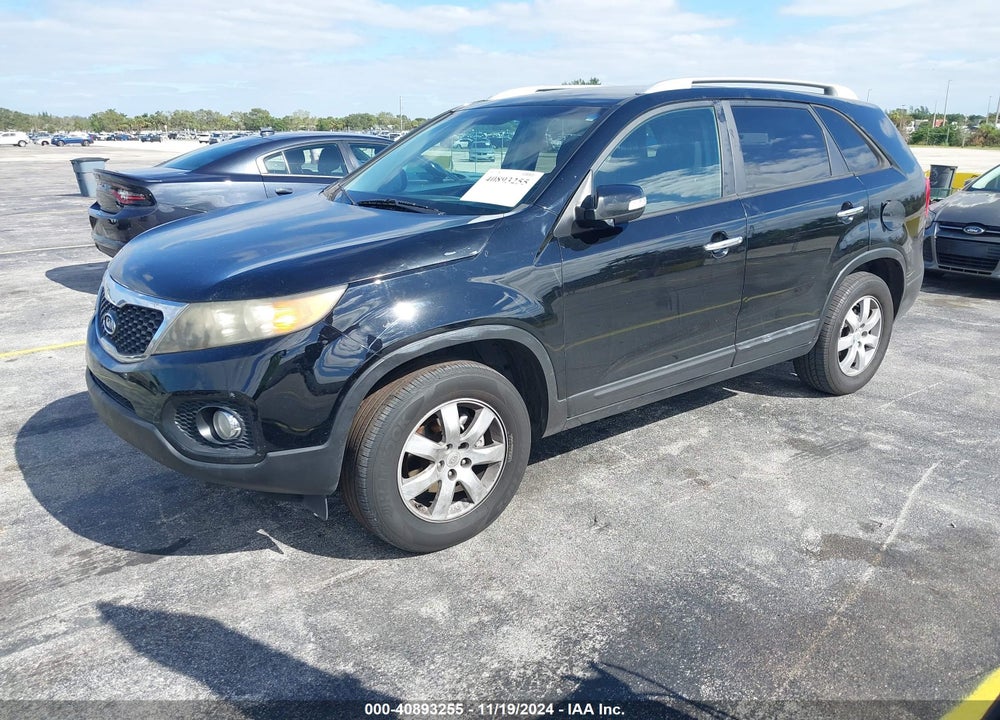 2011 KIA SORENTO LX VIN: 5XYKT4A11BG066827