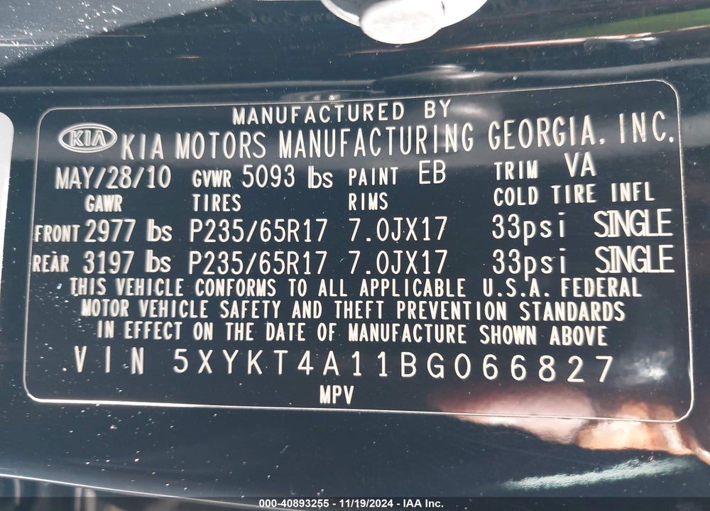 2011 KIA SORENTO LX VIN: 5XYKT4A11BG066827
