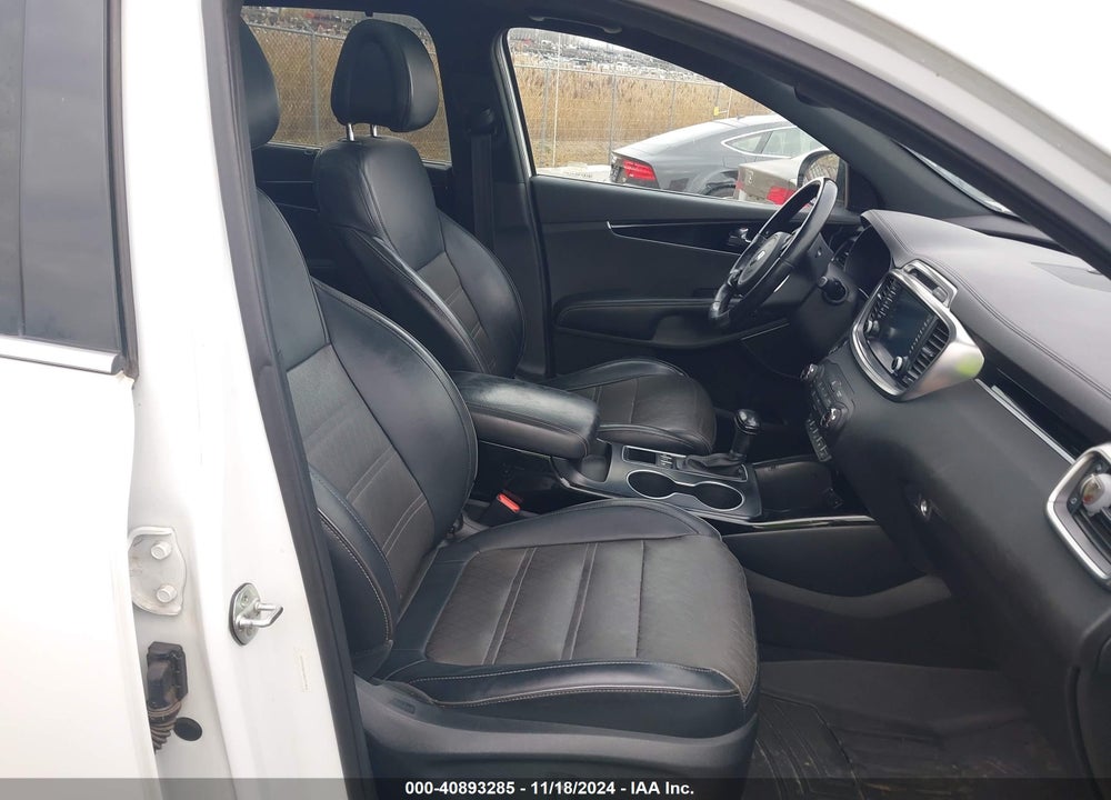 2016 KIA SORENTO 3.3L SXL VIN: 5XYPKDA5XGG097464