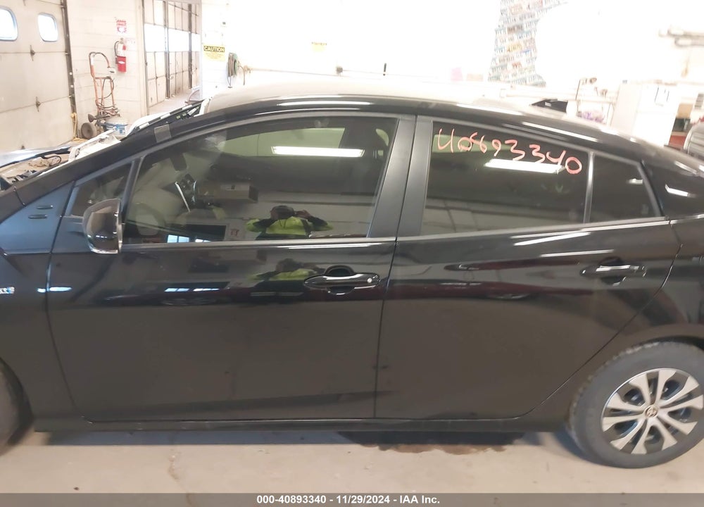 2021 TOYOTA PRIUS VIN: JTDL9MFU7M3029438