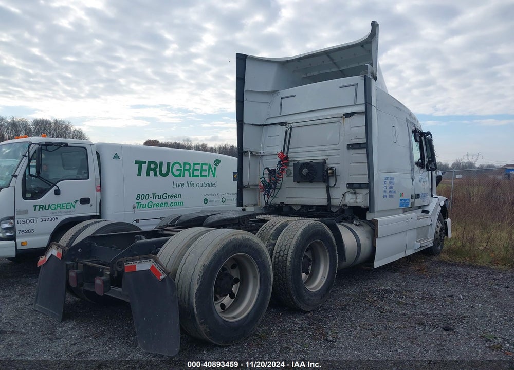 2017 VOLVO VNL VIN: 4V4NC9EH7HN976263