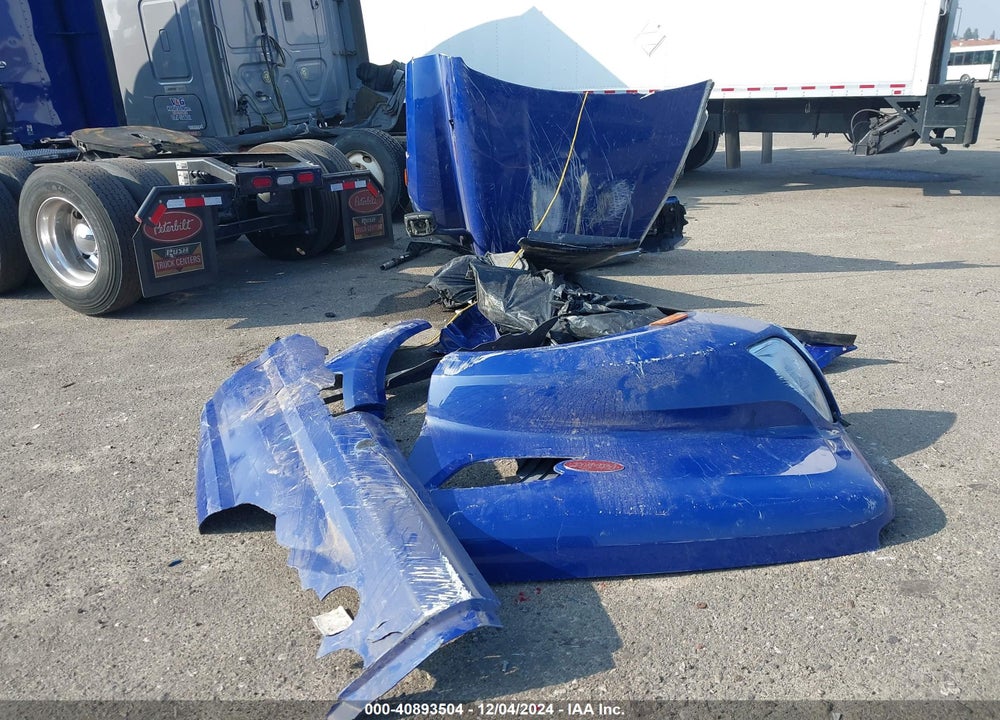 2021 PETERBILT 579 VIN: 1XPBD49X1MD735460