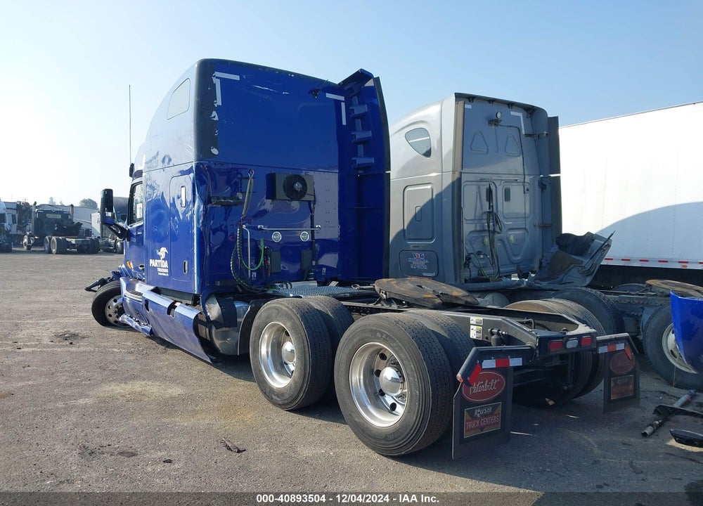 2021 PETERBILT 579 VIN: 1XPBD49X1MD735460