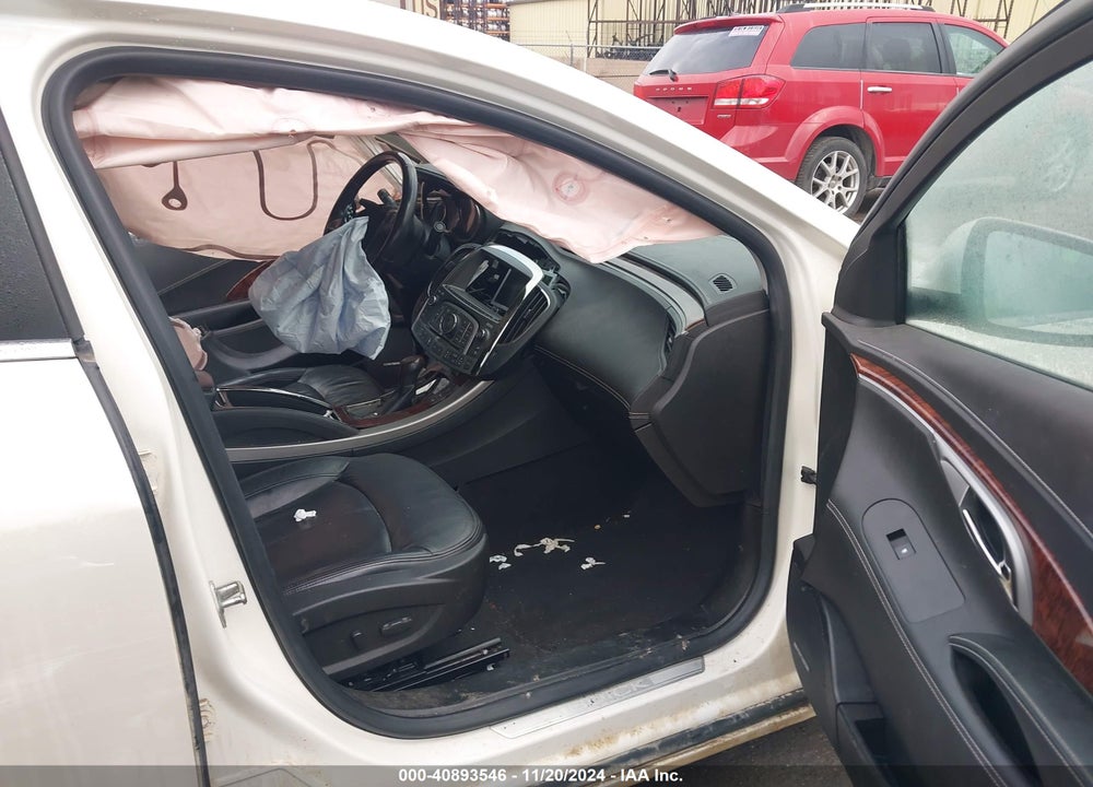 2011 BUICK LACROSSE CXS VIN: 1G4GE5GD6BF221555
