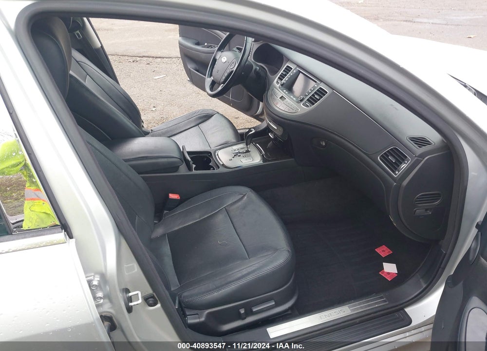 2013 HYUNDAI GENESIS 3.8 VIN: KMHGC4DD1DU234880