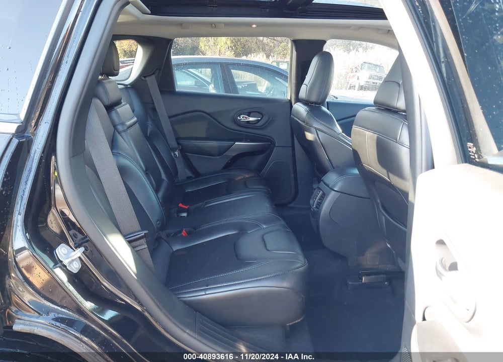 2019 JEEP CHEROKEE LATITUDE PLUS 4X4 VIN: 1C4PJMLB4KD311152