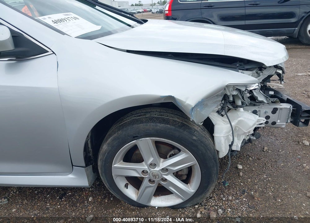 2014 TOYOTA CAMRY SE VIN: 4T1BF1FK4EU848402