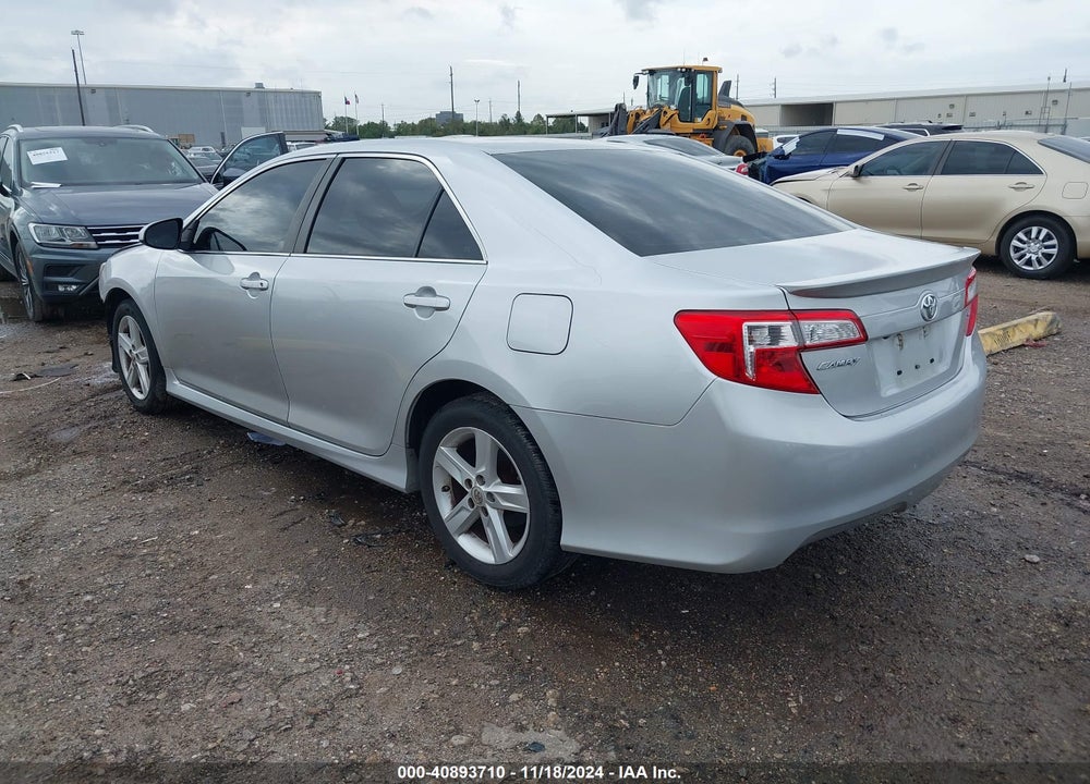 2014 TOYOTA CAMRY SE VIN: 4T1BF1FK4EU848402