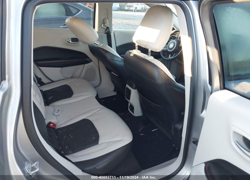 2018 JEEP COMPASS LIMITED FWD VIN: 3C4NJCCB8JT376029