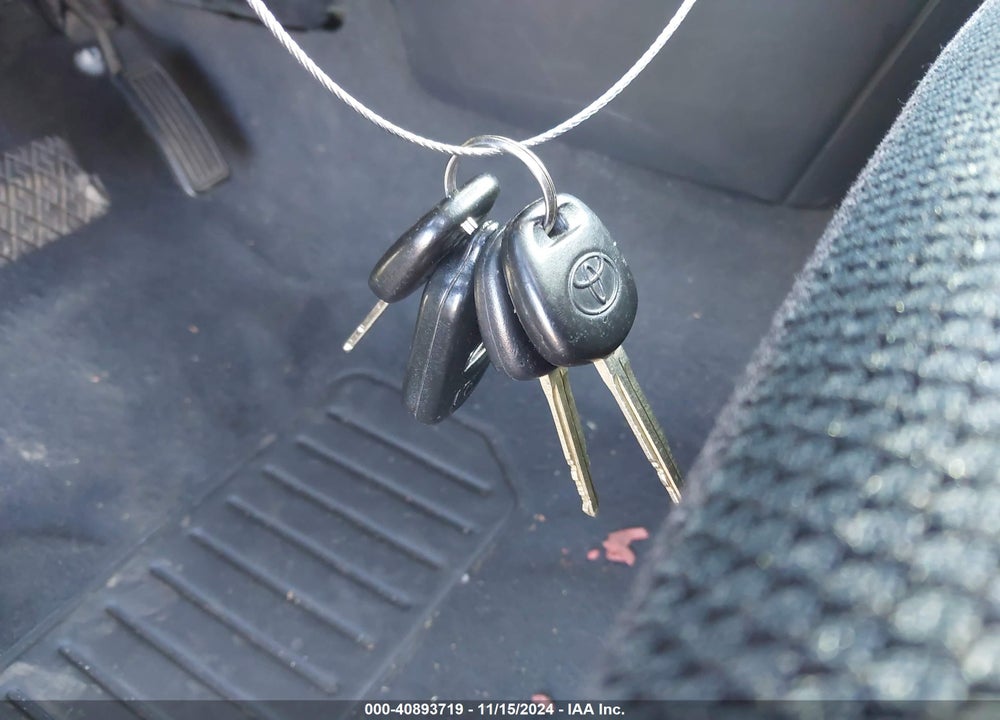 2006 TOYOTA MATRIX/XR VIN: 2T1KR32E86C595378