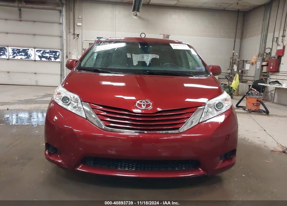 2015 TOYOTA SIENNA LE 8 PASSENGER VIN: 5TDKK3DC4FS555418