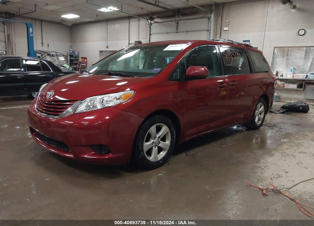 2015 TOYOTA SIENNA LE 8 PASSENGER VIN: 5TDKK3DC4FS555418