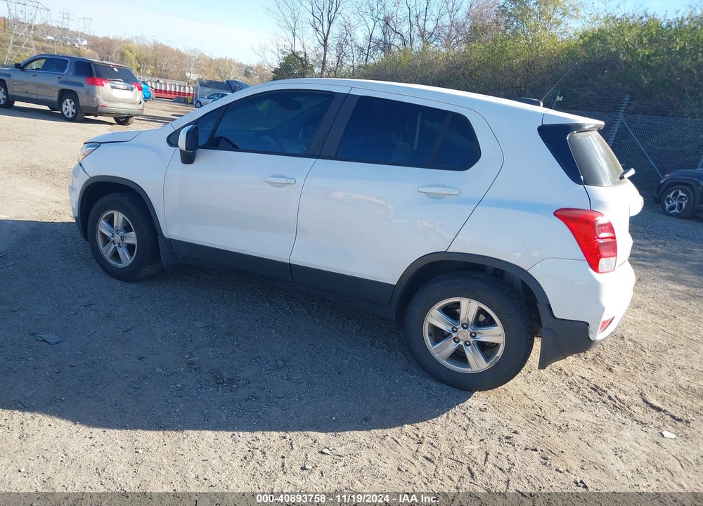 2017 CHEVROLET TRAX LS VIN: 3GNCJNSB9HL269092