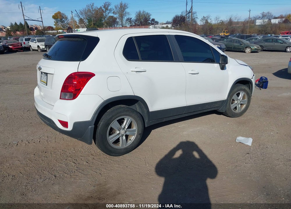 2017 CHEVROLET TRAX LS VIN: 3GNCJNSB9HL269092