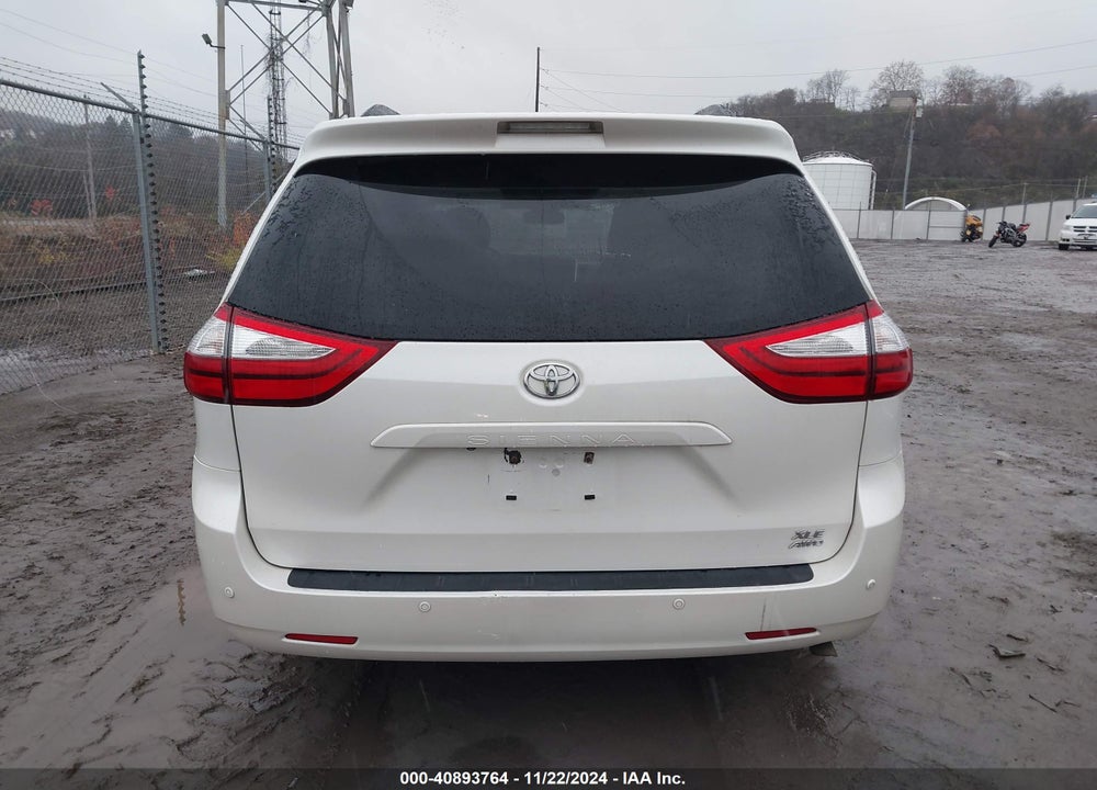 2015 TOYOTA SIENNA XLE LIMITED VIN: 5TDDK3DCXFS113137