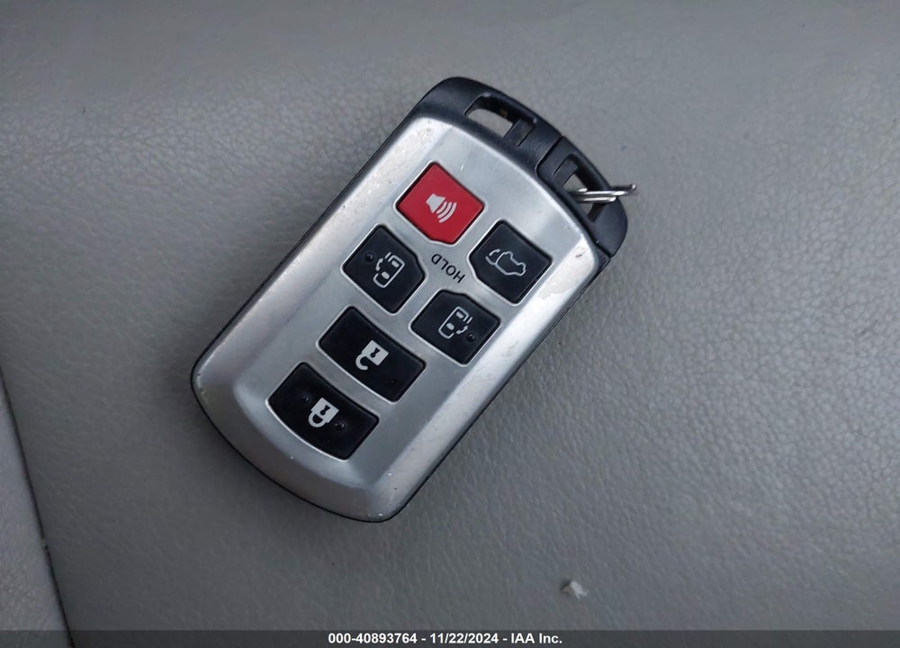 2015 TOYOTA SIENNA XLE LIMITED VIN: 5TDDK3DCXFS113137