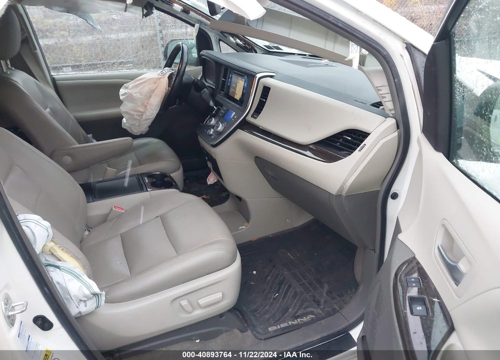 2015 TOYOTA SIENNA XLE LIMITED VIN: 5TDDK3DCXFS113137