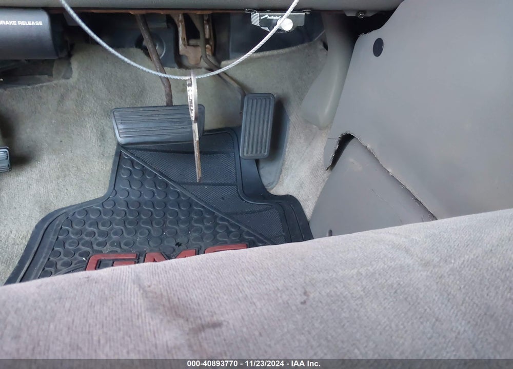 1999 GMC SIERRA 1500 SLE VIN: 2GTEK19VXX1564564