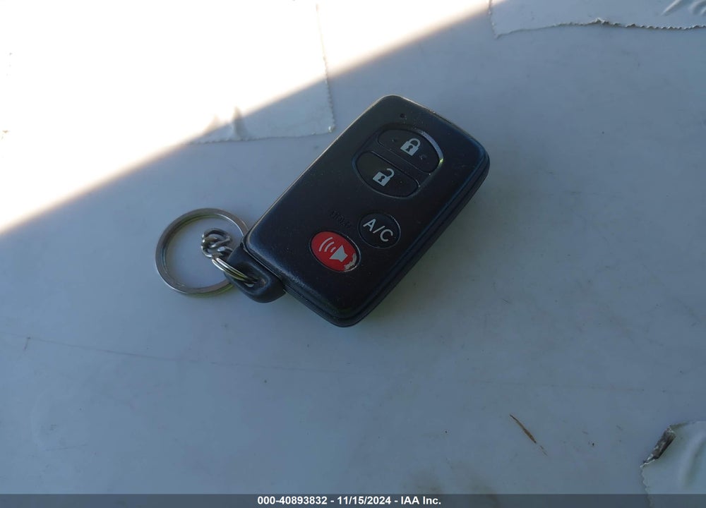 2013 TOYOTA PRIUS PLUG-IN VIN: JTDKN3DP2D3042306