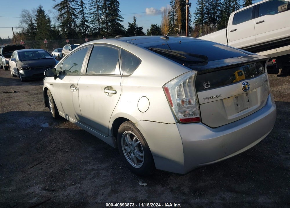 2011 TOYOTA PRIUS THREE VIN: JTDKN3DU6B1386011