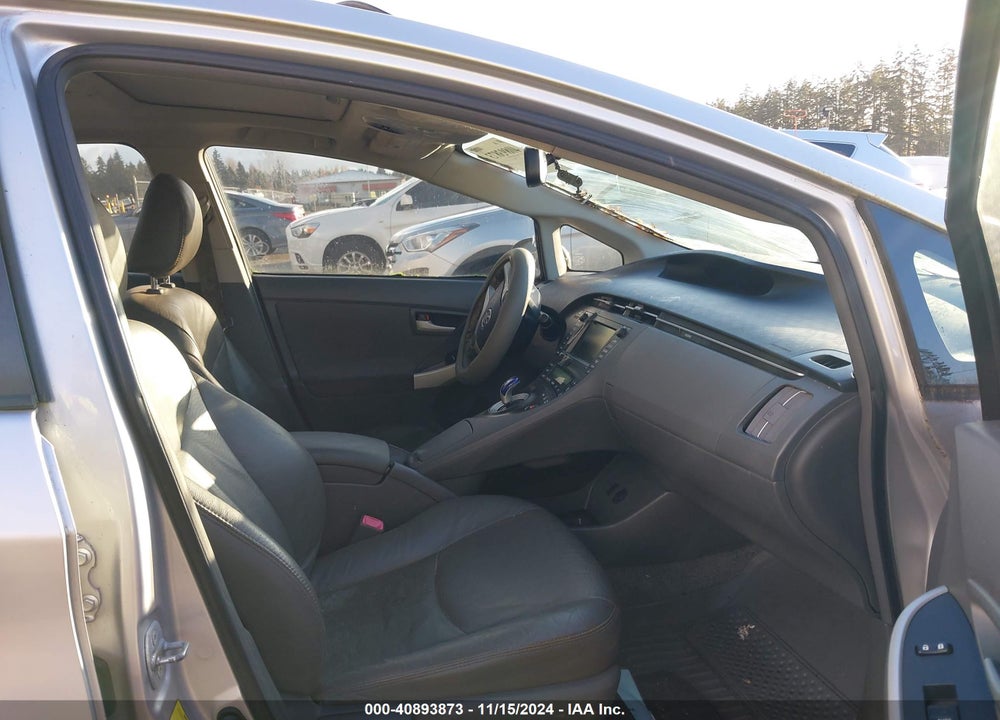 2011 TOYOTA PRIUS THREE VIN: JTDKN3DU6B1386011