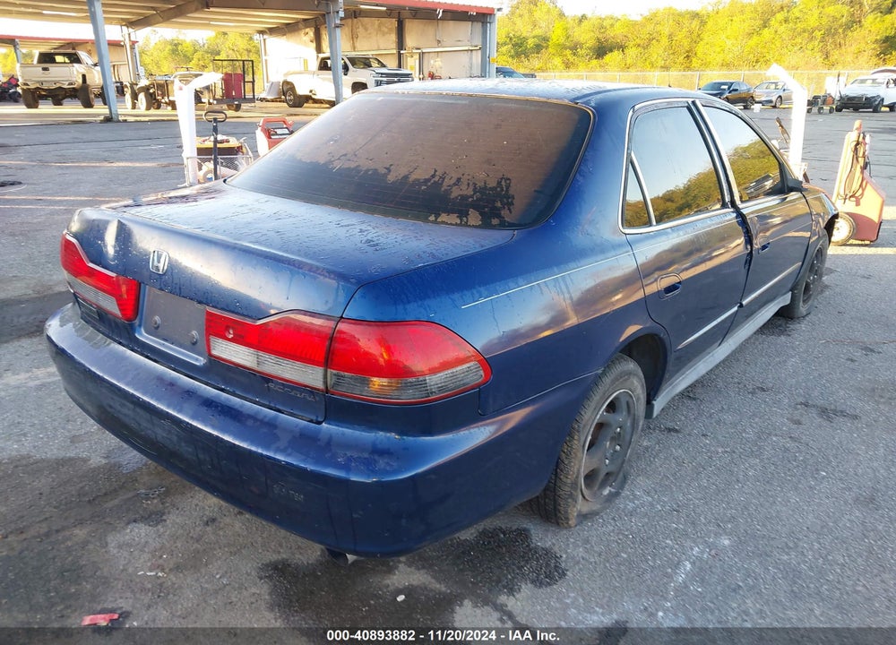 2002 HONDA ACCORD 2.3 VP VIN: 1HGCF86662A113553