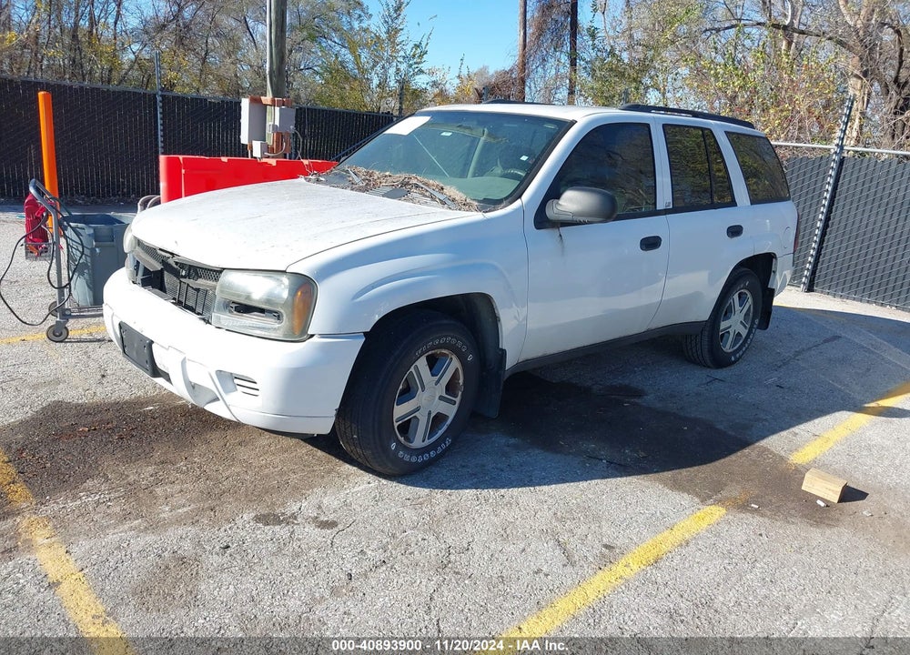 2004 CHEVROLET TRAILBLAZER LS VIN: 1GNDT13S642387070
