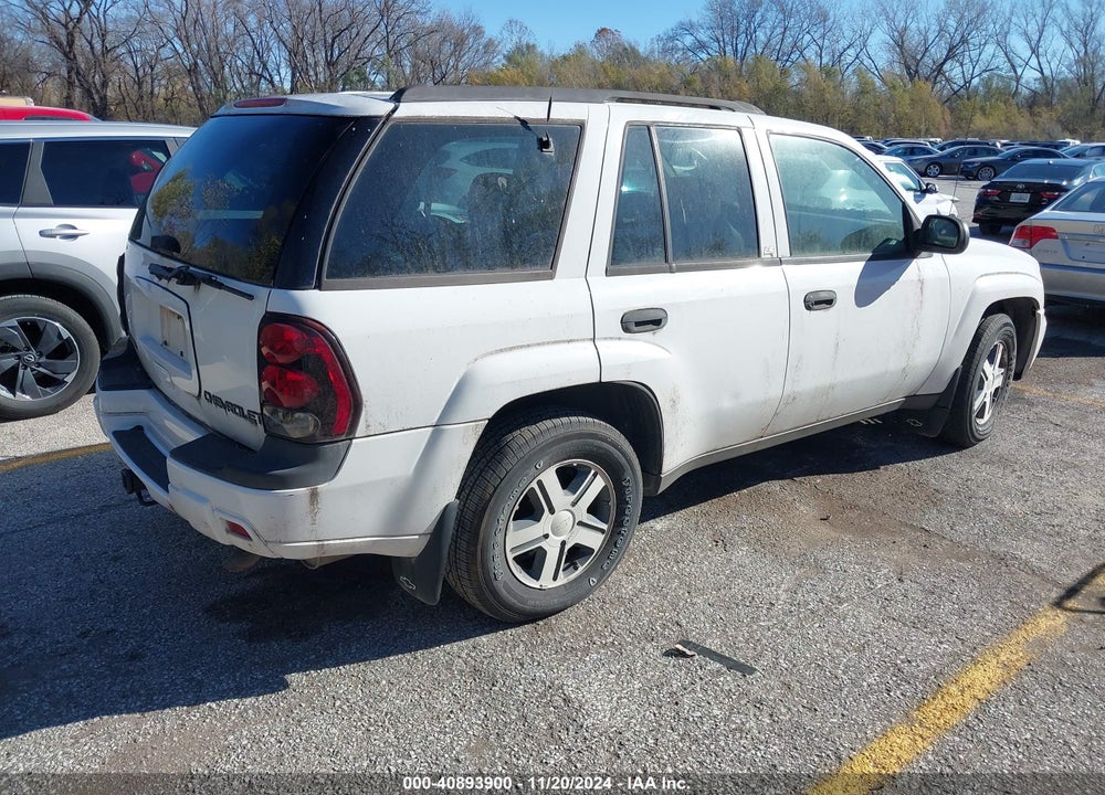 2004 CHEVROLET TRAILBLAZER LS VIN: 1GNDT13S642387070