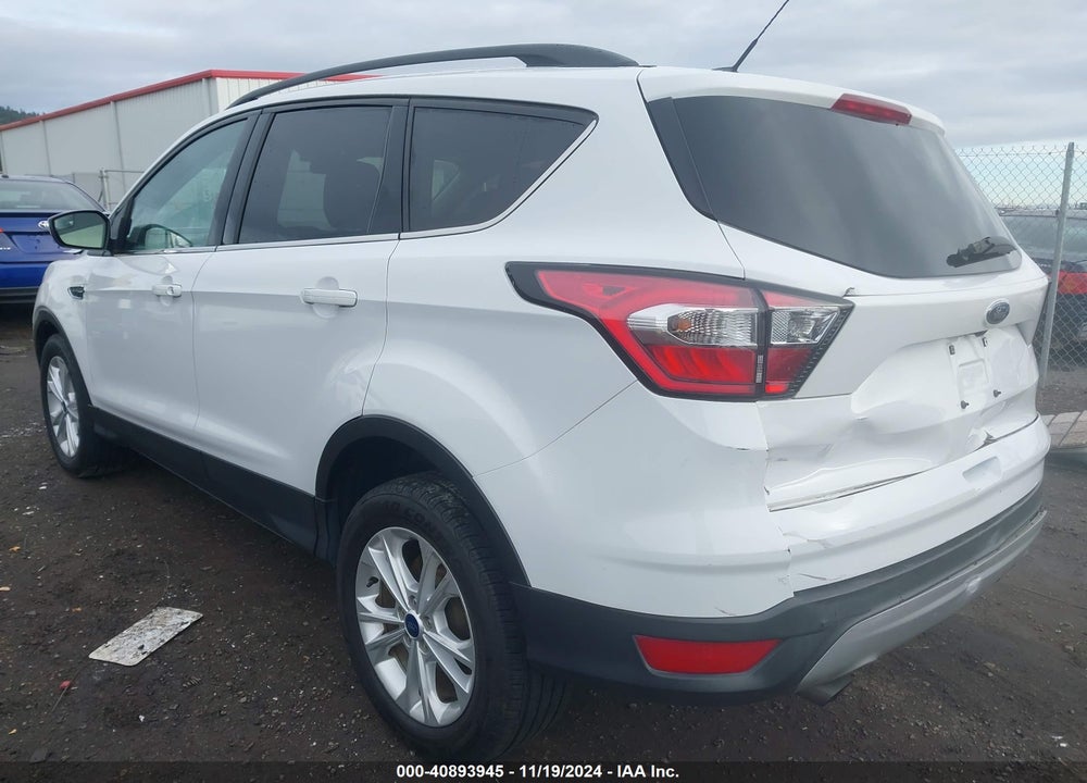 2018 FORD ESCAPE SE VIN: 1FMCU9GD0JUA12170