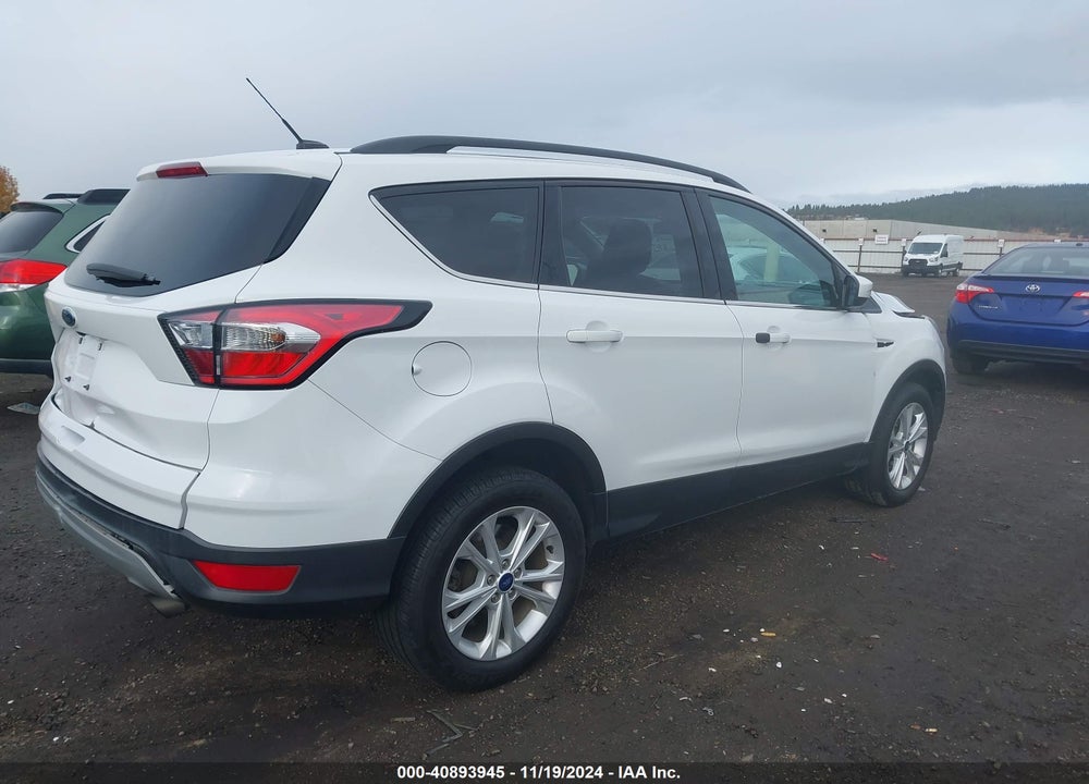 2018 FORD ESCAPE SE VIN: 1FMCU9GD0JUA12170